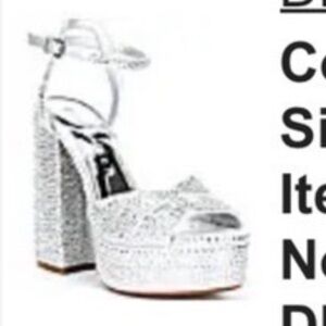 EUC worn once Gianne Bini silver glitter embellished dress sandels